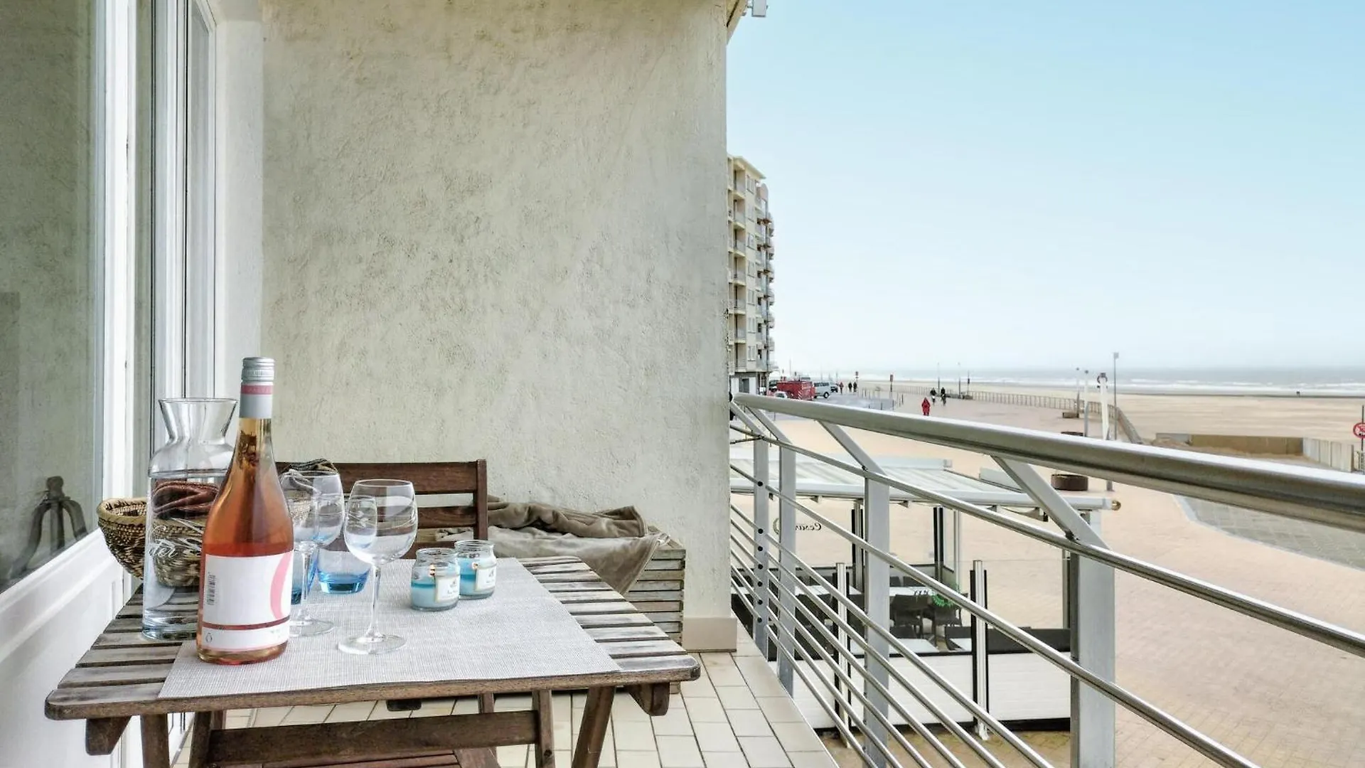 Nice Apartment In Oostende With Kitchen
